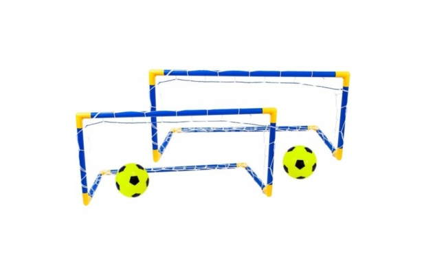 Műanyag focikapu készlet két labdával és pumpával